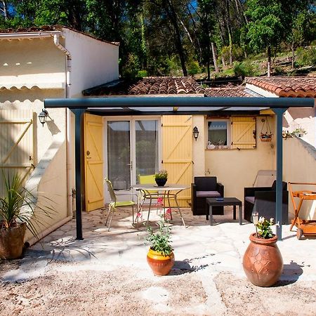 Le Pigeonnier Chambre D'Hotes La Provenc'Ane Salernes Exteriör bild