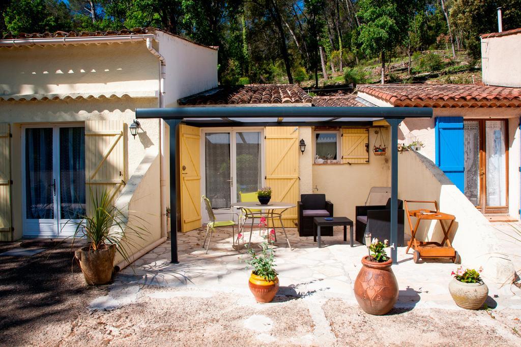 Le Pigeonnier Chambre D'Hotes La Provenc'Ane Salernes Exteriör bild